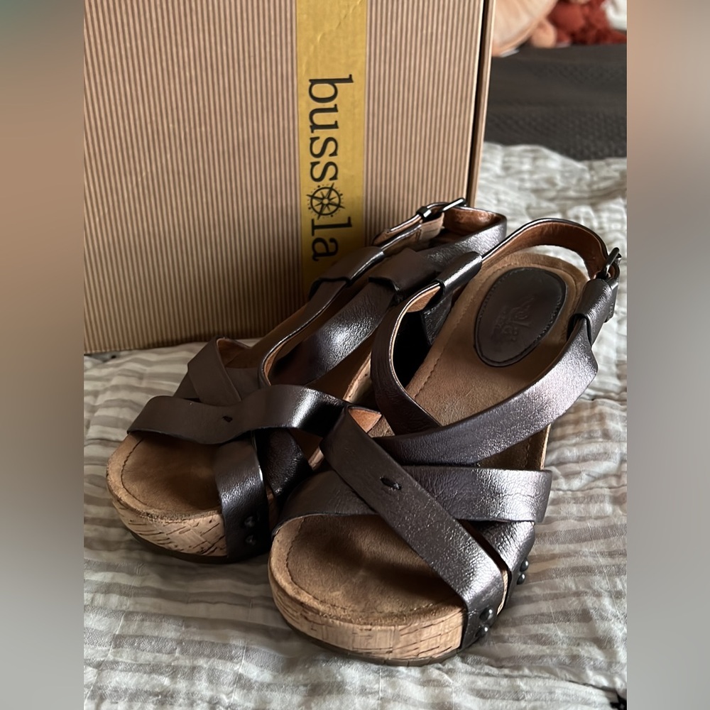 Bussola wedges